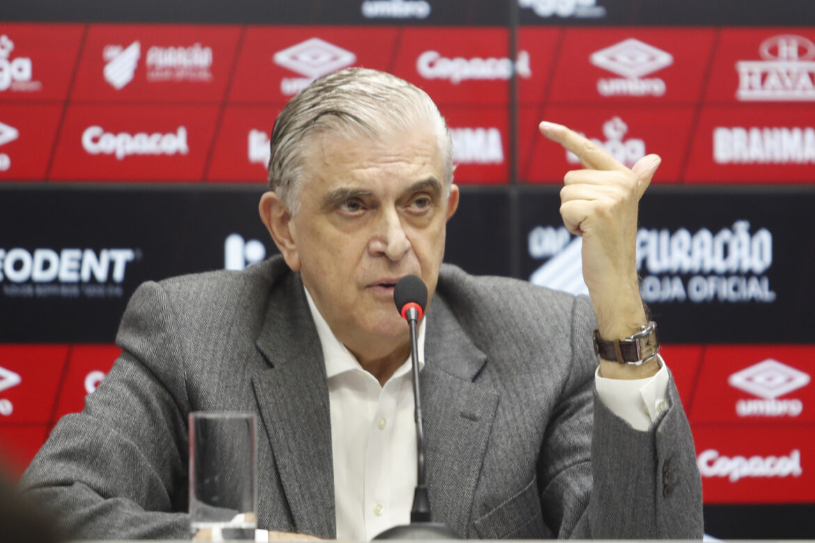 athletico:-petraglia-manda-conselheiro-“calar-a-boca”-apos cobranca