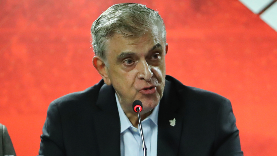 petraglia-ataca-criticos-em-reuniao-do-athletico;-carneiro-e-mafuz-reagem