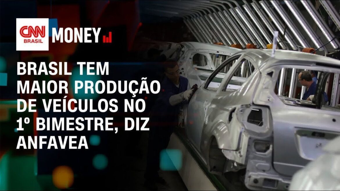 inadimplencia-em-escolas-cai-mais-de-2%-em-2024,-diz-pesquisa