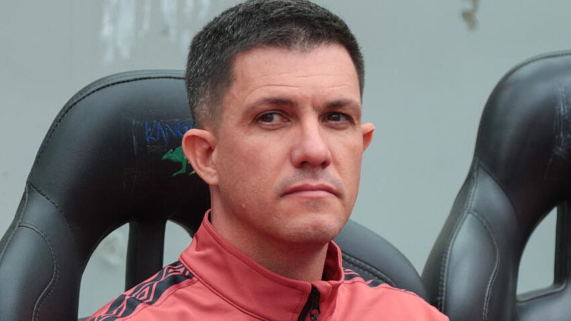 petraglia-deixa-barbieri-“prestigiado”.-diniz-ou-tiago-nunes-como-treinador-do-athletico?  