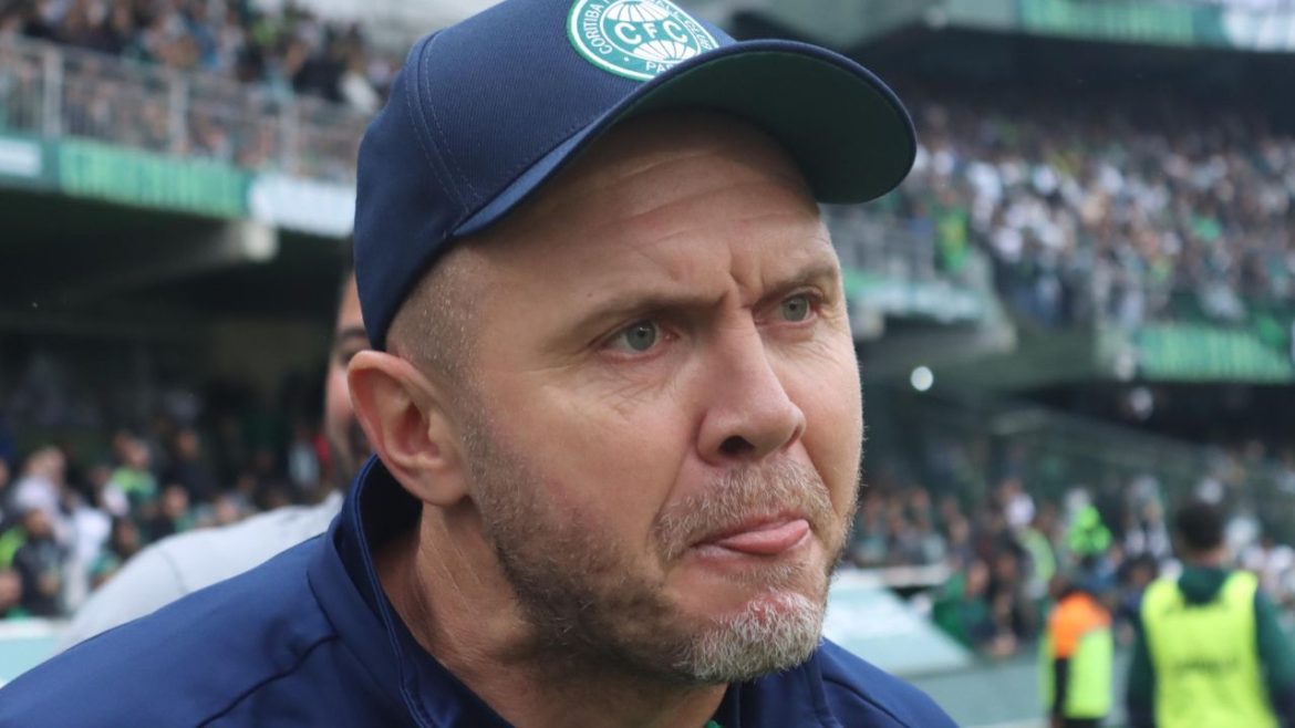 coritiba:-promessa-estreia,-aumenta-concorrencia-e-mozart-revela-desejo-antigo