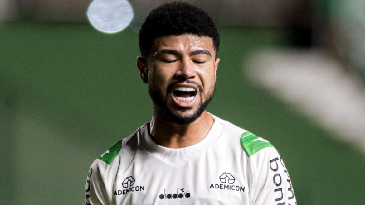 coritiba-perde-mais-uma-fora-de-casa-e-aumenta-distancia-para-o-g4-da-serie-b