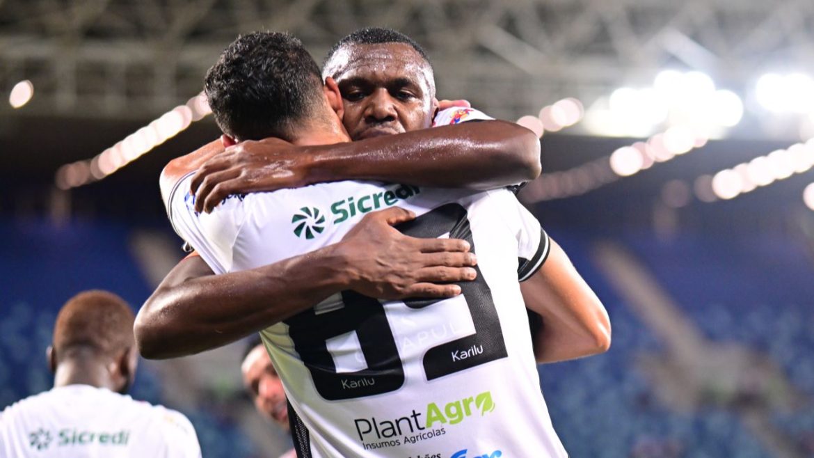operario-vence-e-iguala-campanhas-de-athletico-e-coritiba;-veja-a-tabela-da-serie-b