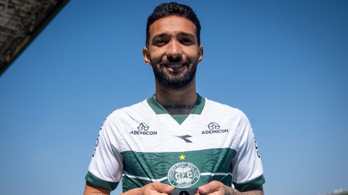 coritiba-anuncia-reforco-campeao-brasileiro-para-a-sequencia-da-serie-b