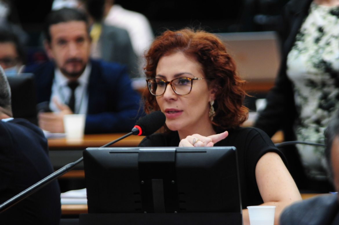 camara-avalia-necessidade-de-votar-prisao-de-zambelli
