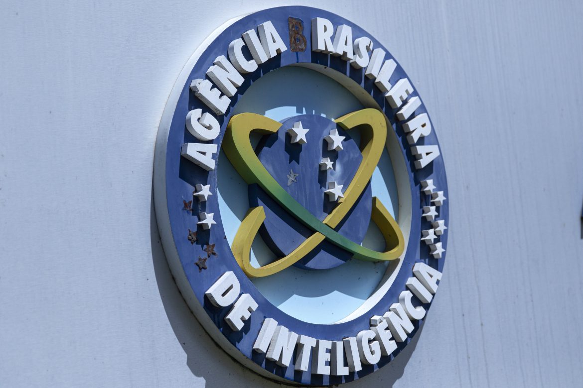 pf-indicia-dois-servidores-por-fraude-para-aquisicao-de-software-espiao