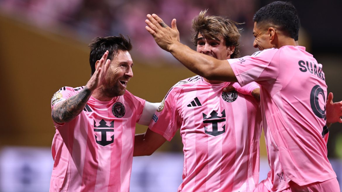 mundial:-com-golaco-de-messi,-inter-miami-bate-porto-e-cola-no-palmeiras