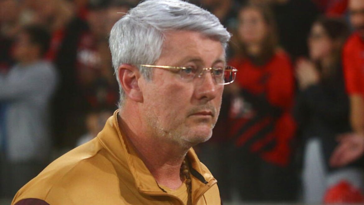 odair-hellmann-diz-que-athletico-tem-“24-horas-para-chorar”-derrota-para-o-coritiba