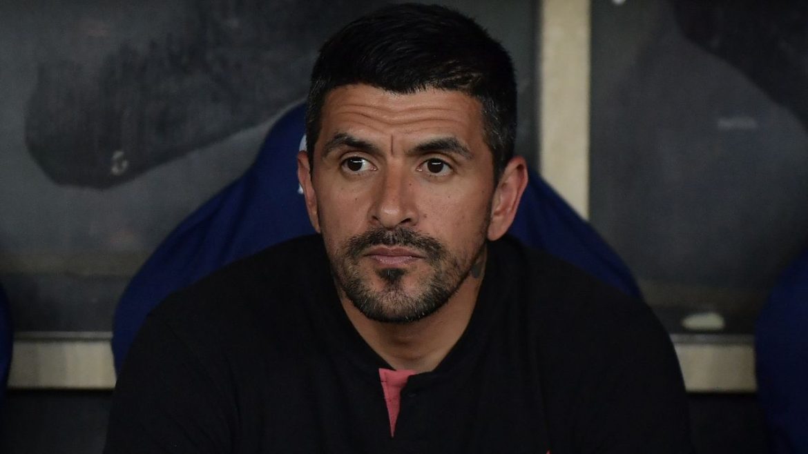 tecnico-no-rebaixamento-do-athletico,-lucho-gonzalez-tem-proposta-de-clube-europeu