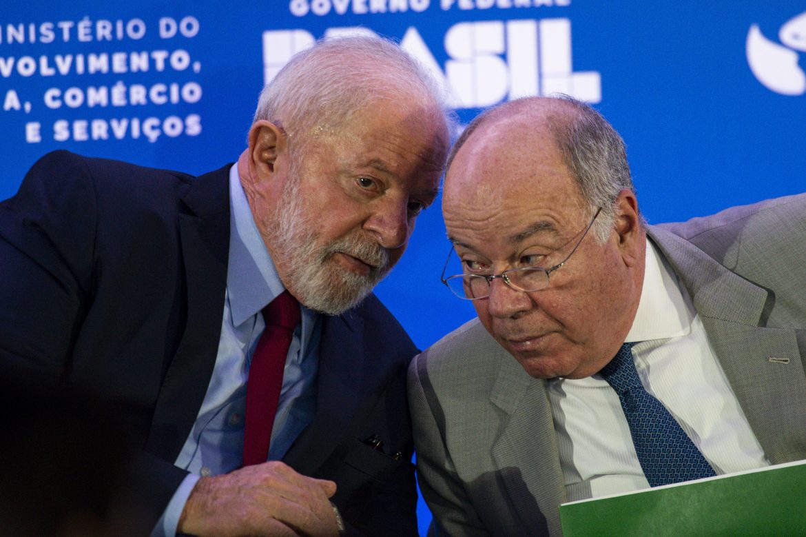 lula:-e-importante-chamar-embaixadora-nos-eua,-mas-decisao-e-do-itamaraty