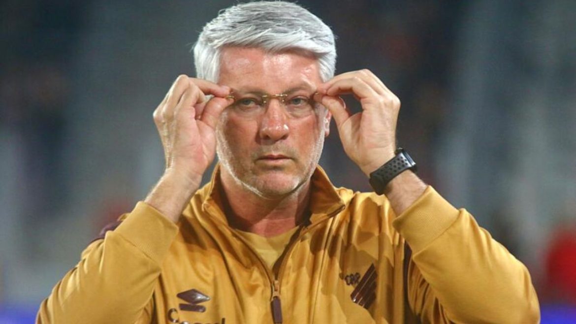 desempenho-do-athletico-na-arena-e-de-luta-contra-a-serie-c