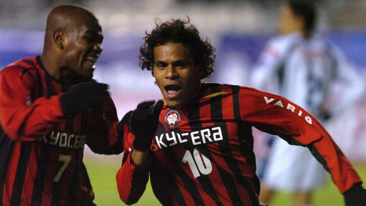athletico-volta-a-apostar-nos-gringos;-relembre-cinco-contratacoes-historicas