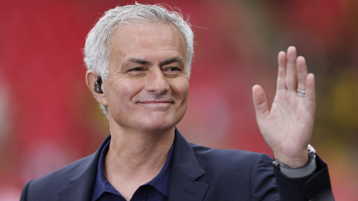gremio:-candidato-promete-contratar-jose-mourinho-caso-venca-eleicao