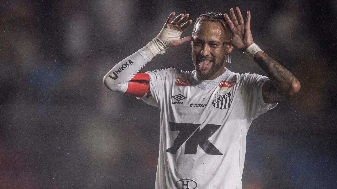 com-neymar,-santos-supera-flamengo-e-corinthians-em-numeros-na-web;-veja