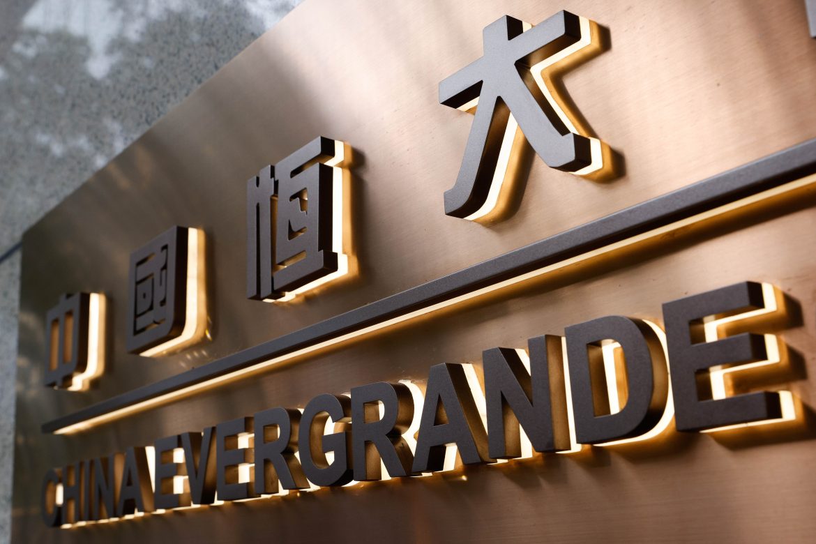 evergrande-sera-retirada-da-bolsa-de-valores-de-hong-kong-por-dividas