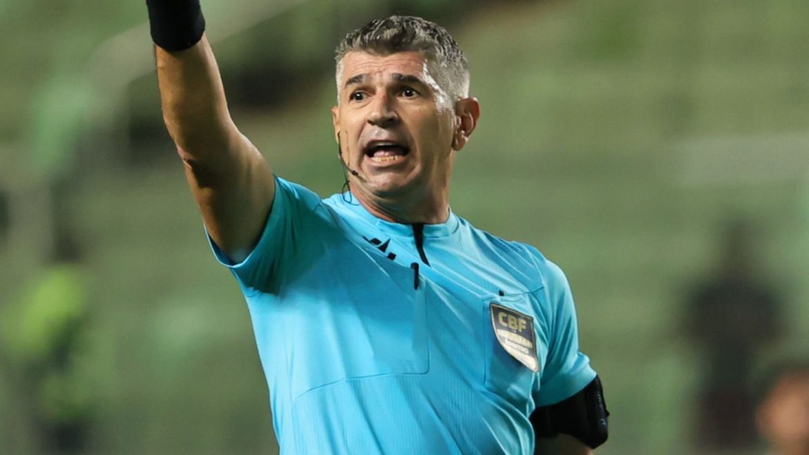 athletico:-arbitro-relata-arremessos-de-sinalizadores-e-intervencao-da-brigada-de-incendio