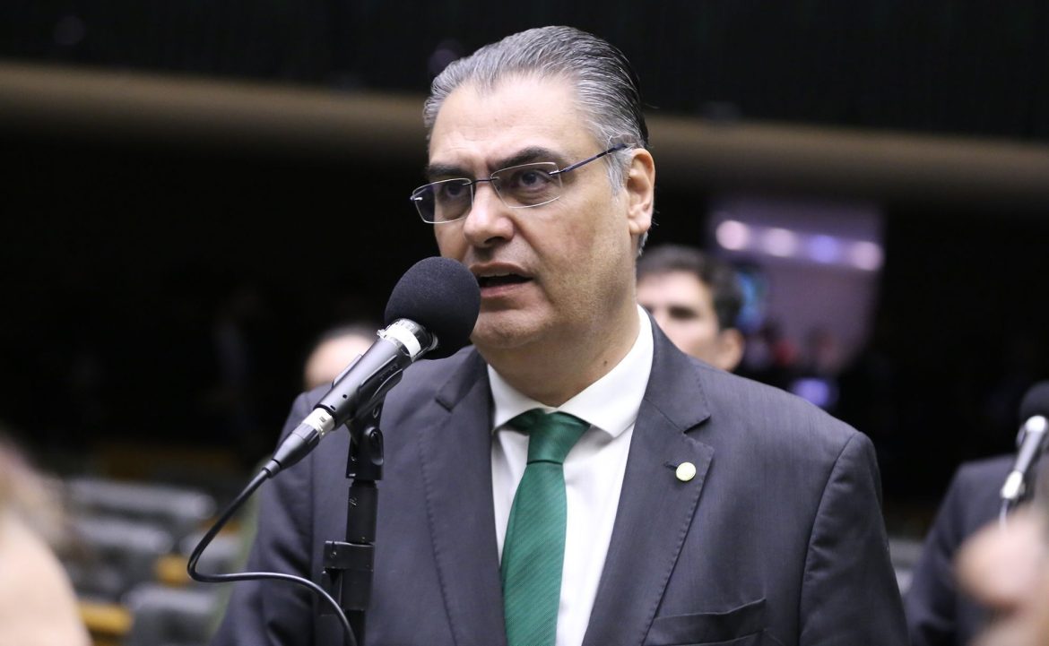 deputado-lafayette-de-andrada-e-cotado-para-relatar-pl-da-anistia