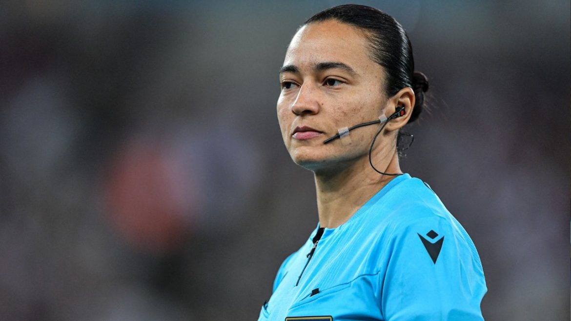 arbitra-paranaense-sofre-ataque-machista-apos-jogo-da-sul-americana