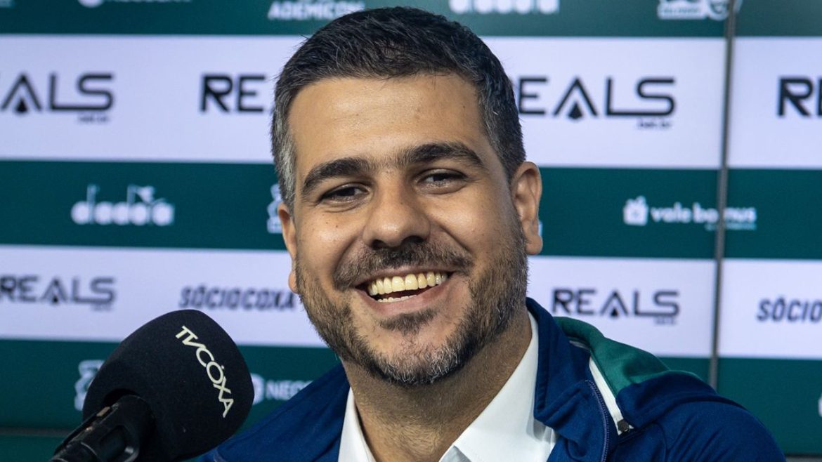 “ainda-mais-forte”:-coritiba-aproveita-embalo-e-fecha-novo-patrocinio-na-serie-b
