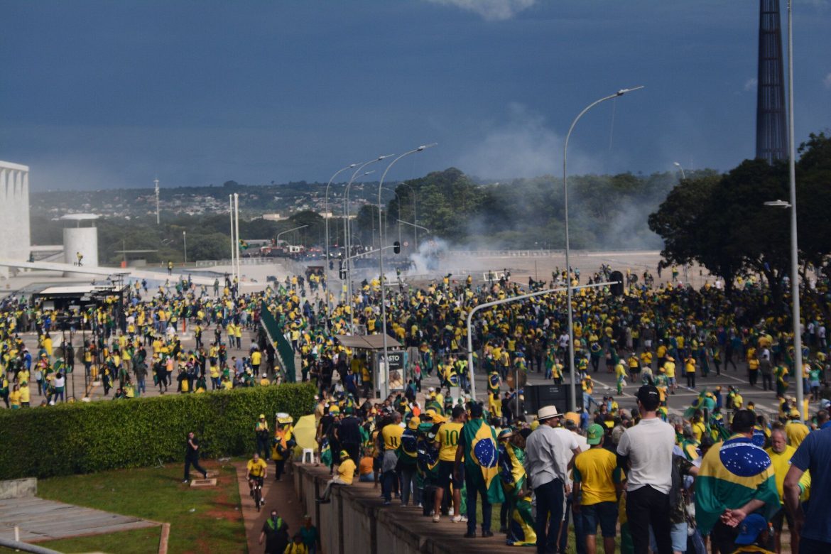 maioria-dos-brasileiros-sao-pro-anistia,-mas-nao-com-bolsonaro,-diz-quaest