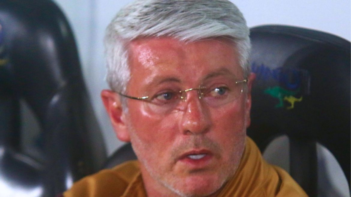 odair-hellmann-evita-comparacoes-do-athletico-com-o-coritiba