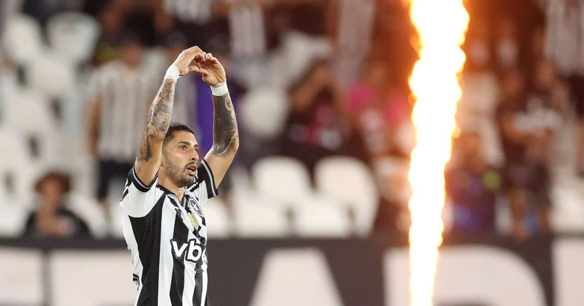 botafogo-faz-o-dever-de-casa,-derrota-o-bahia-e-entra-no-g4-do-brasileirao