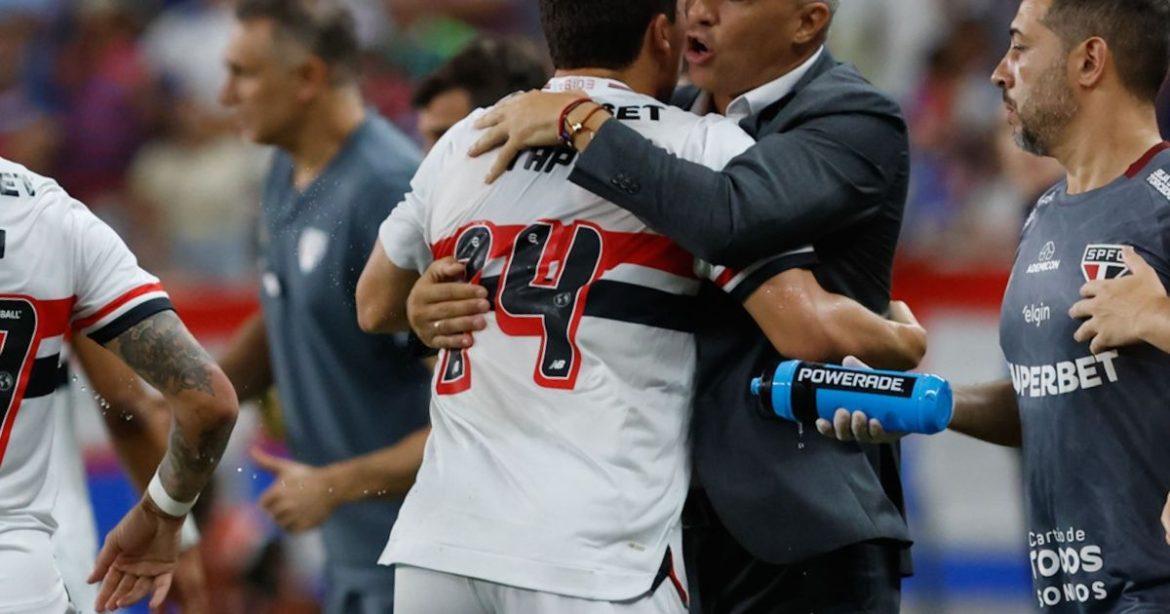 crespo-ressalta-reacao-do-sao-paulo-apos-eliminacao:-“comovente”