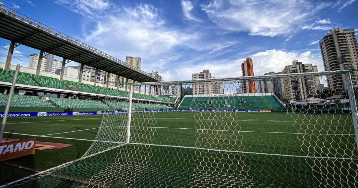 goias-x-chapecoense:-horario-e-onde-assistir-ao-jogo-da-serie-b