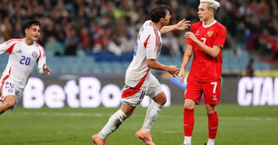 gonzalo-tapia-marca-pela-primeira-vez-e-chile-derrota-russia-em-amistoso