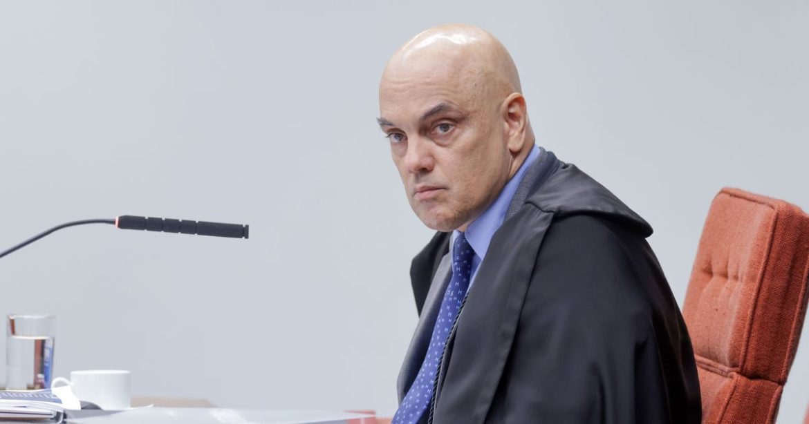 moraes-critica-reducao-de-penas-e-diz-que-stf-defendera-a-democracia