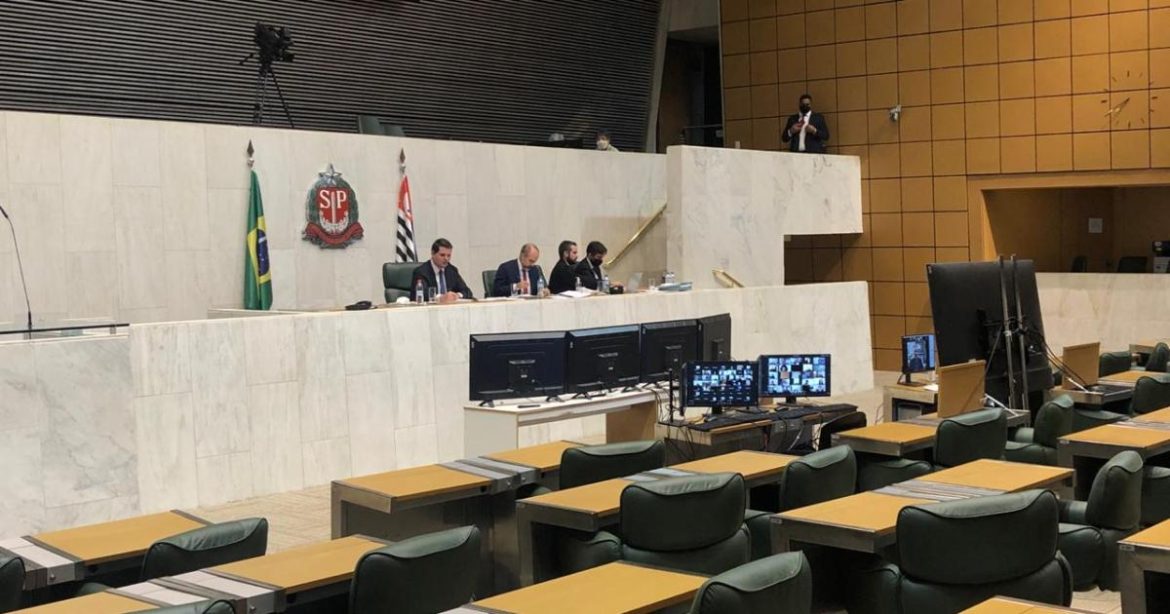 o-que-faz-um-deputado-estadual?-entenda-cargo-em-disputa-nas-eleicoes-2026