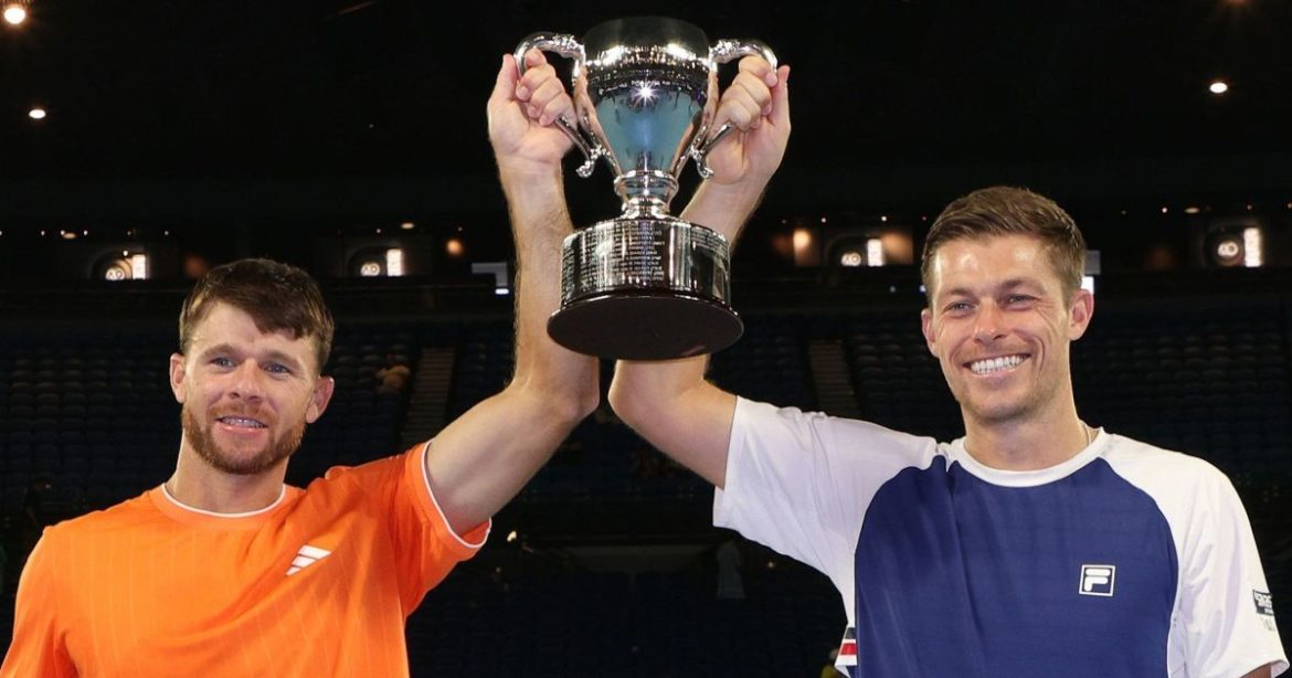 australian-open:-harrison-e-skupski-conquistam-titulo-de-duplas-masculinas