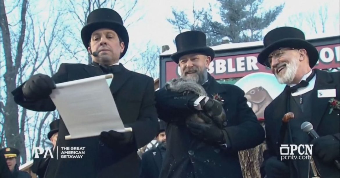 dia-da-marmota:-phil-preve-mais-seis-semanas-de-inverno-nos-eua