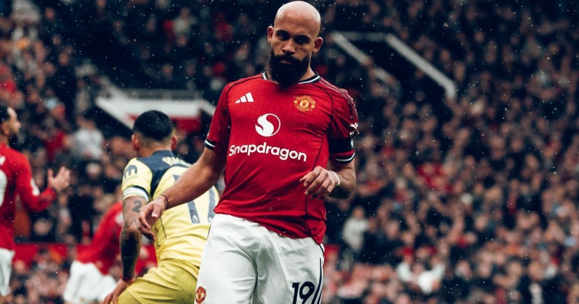 manchester-united-vence-o-tottenham-e-se-consolida-no-g-4-da-premier-league