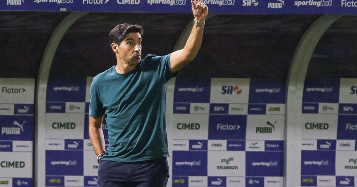 “o-palmeiras-tem-as-melhores-condicoes-para-viajar-para-jogos”,-diz-savoia