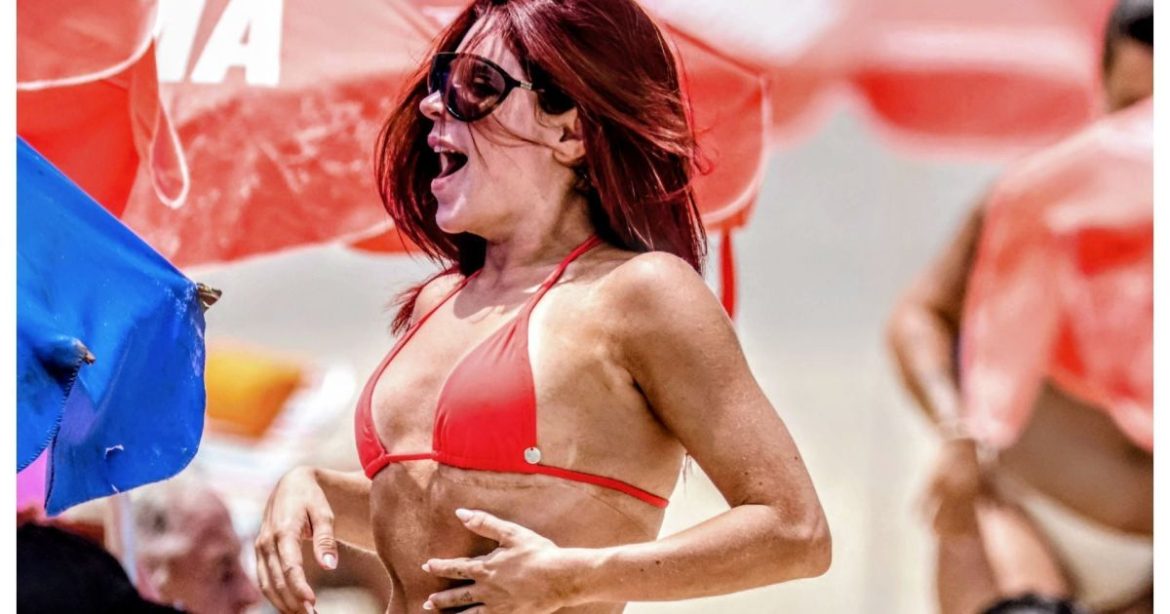 segredo-de-musa:-gkay-renova-bronzeado-antes-do-desfile-das-campeas-no-rio