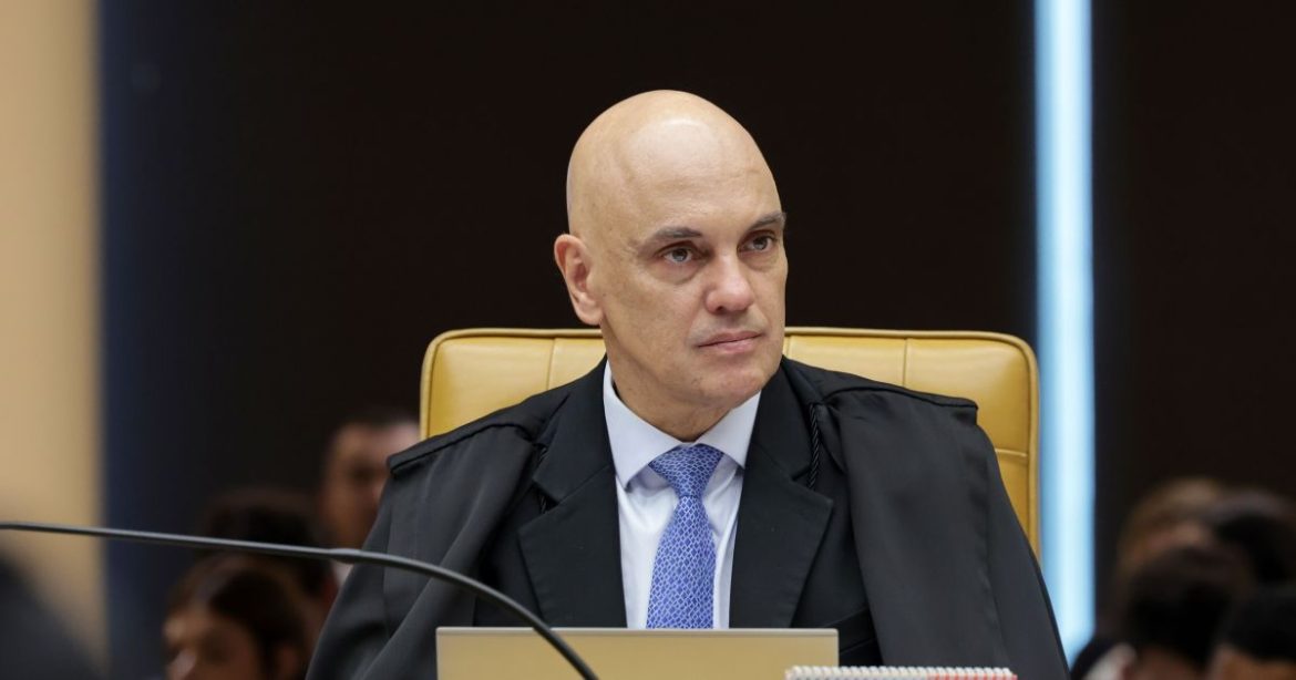 moraes-aumenta-perimetro-para-monitorar-drones-sobre-casa-de-bolsonaro