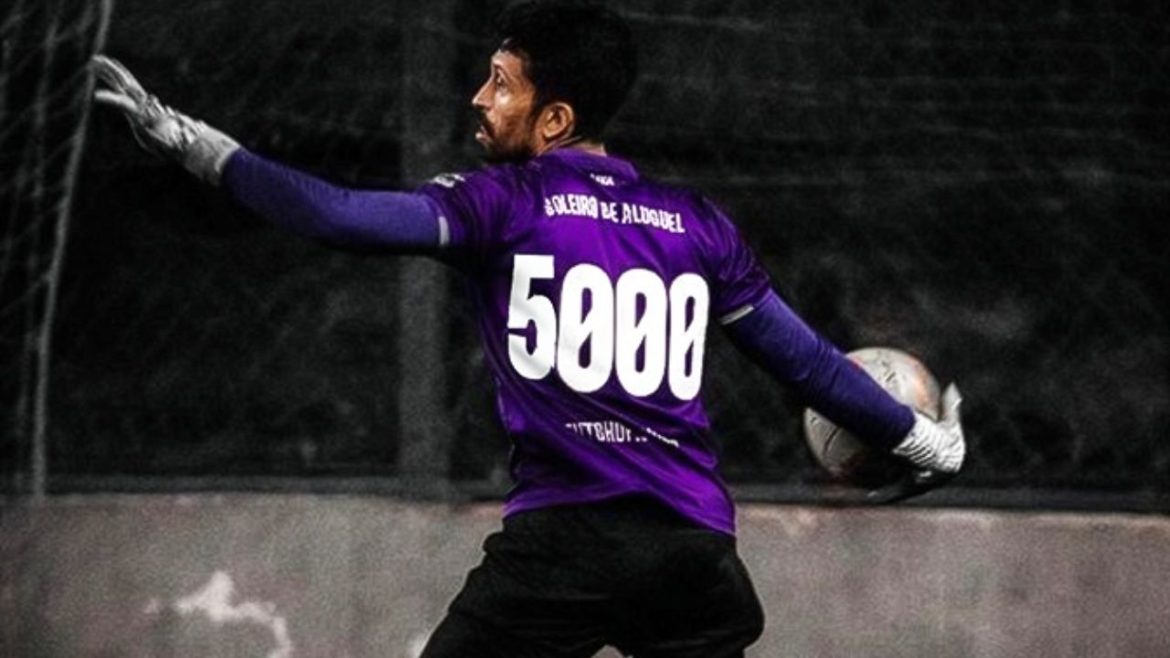 goleiro-de-aplicativo-faz-mais-de-5-mil-jogos,-fatura-alto-e-quebra-recordes