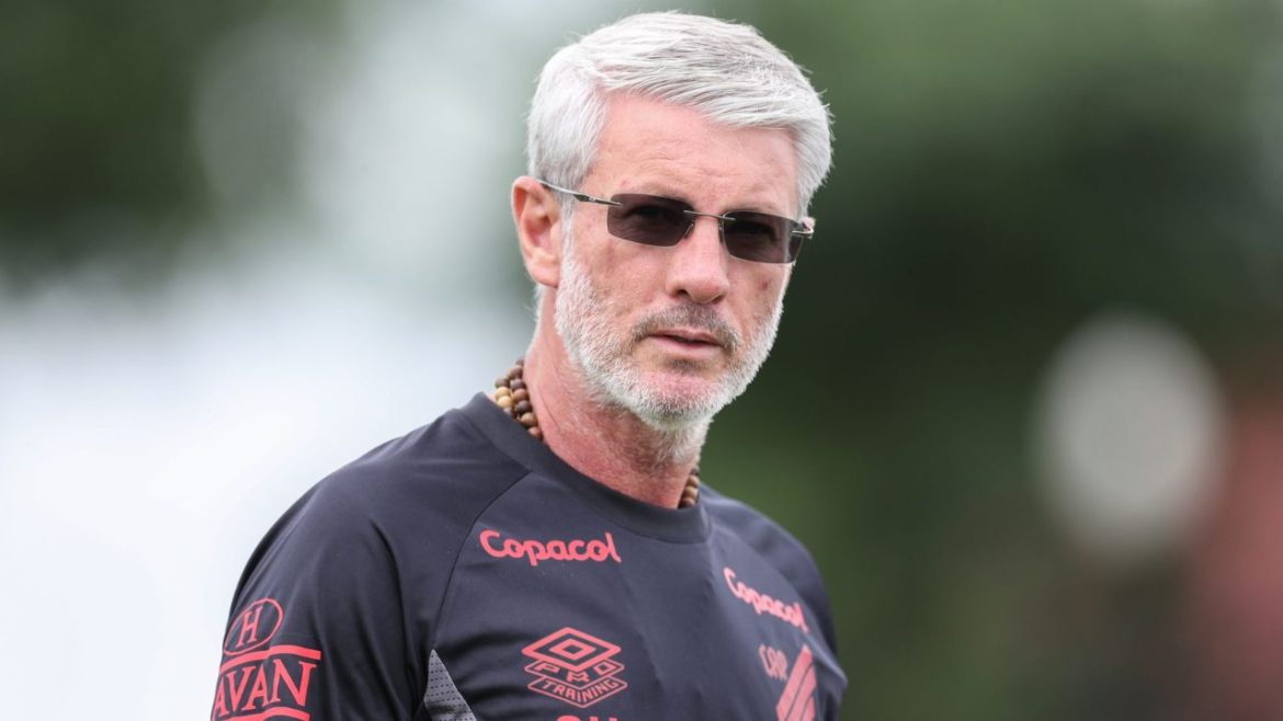 athletico-tem-duvidas-na-escalacao-para-encarar-o-vitoria-no-brasileirao