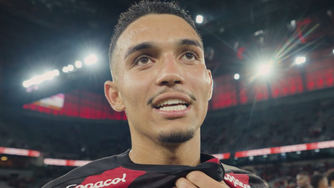 destaque-do-athletico,-arthur-dias-mudou-de-posicao-na-base-e-quase-foi-dispensado