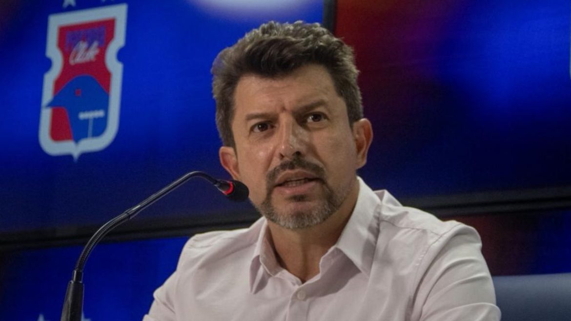 tcheco-faz-alerta-sobre-favoritismo-do-parana-clube-e-ainda-tem-duvida