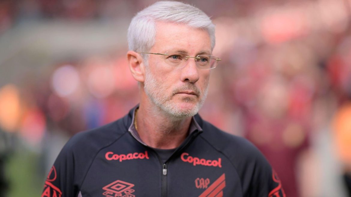 zagueiro-sofre-com-lesoes-e-segue-sem-ter-continuidade-no-athletico