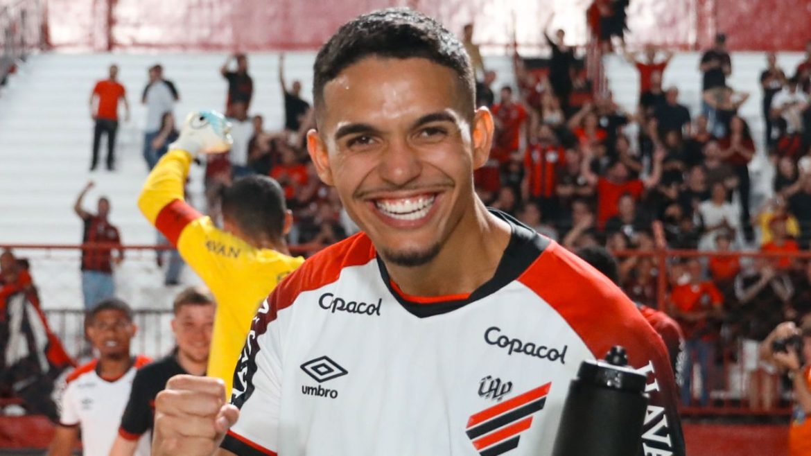 athletico-provoca-o-coritiba-apos-classificacao:-“parana-bem-representado”