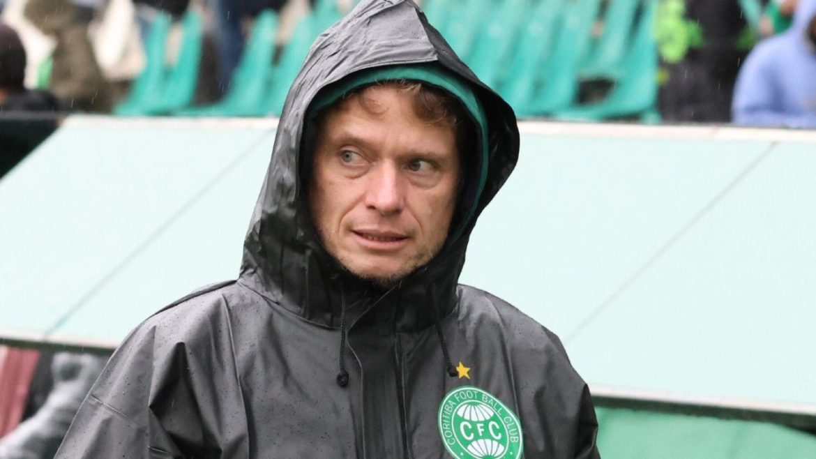 coritiba-tem-problemas-e-promessa-pode-ganhar-chance-de-ouro