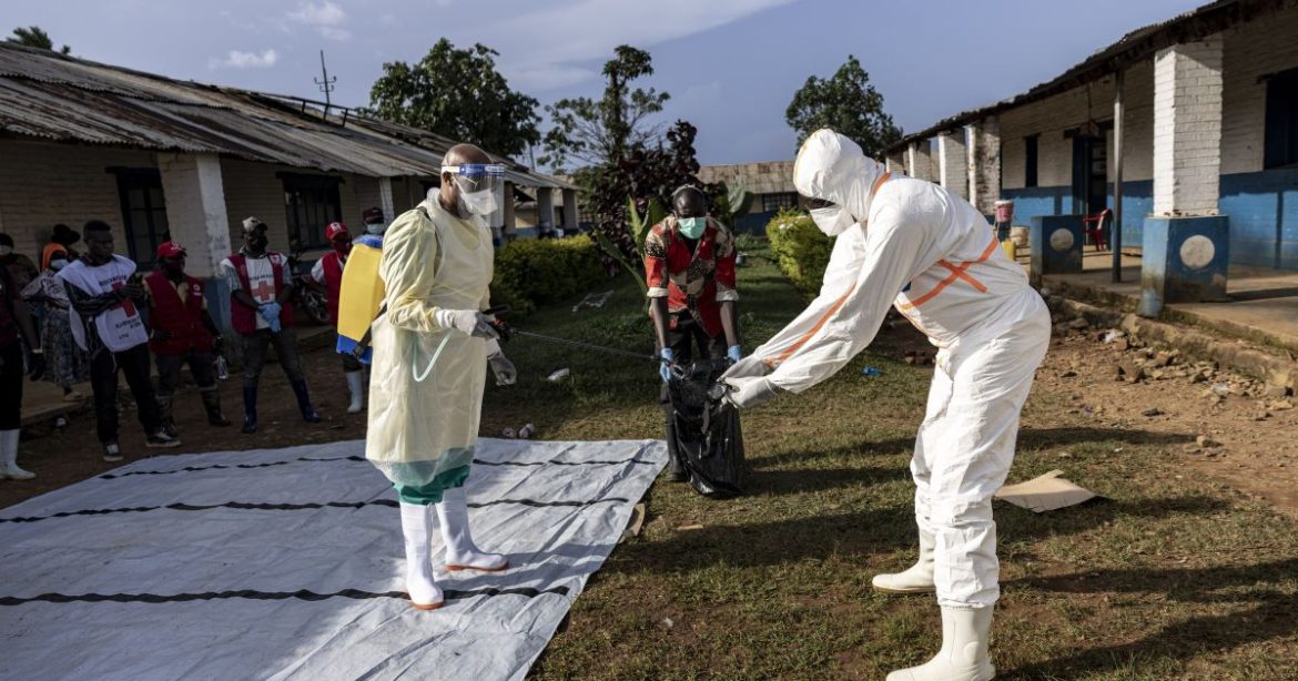 uganda-confirma-tres-novos-casos-de-ebola-em-meio-a-surto-em-pais-vizinho