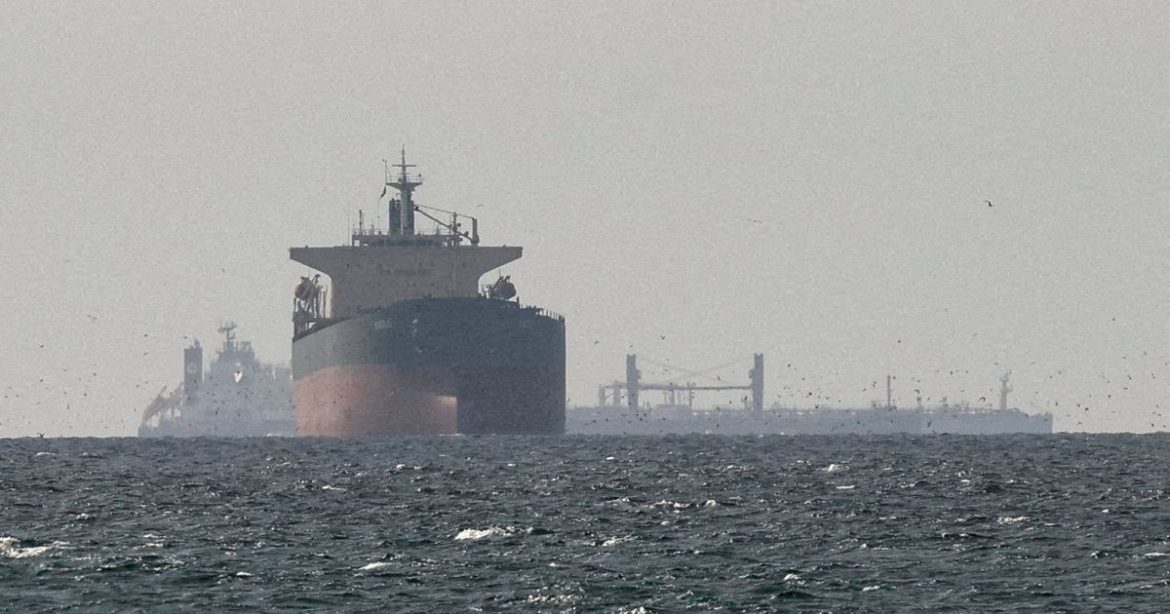 eua-fazem-“missao-secreta”-para-que-petroleiros-passem-por-ormuz,-diz-trump