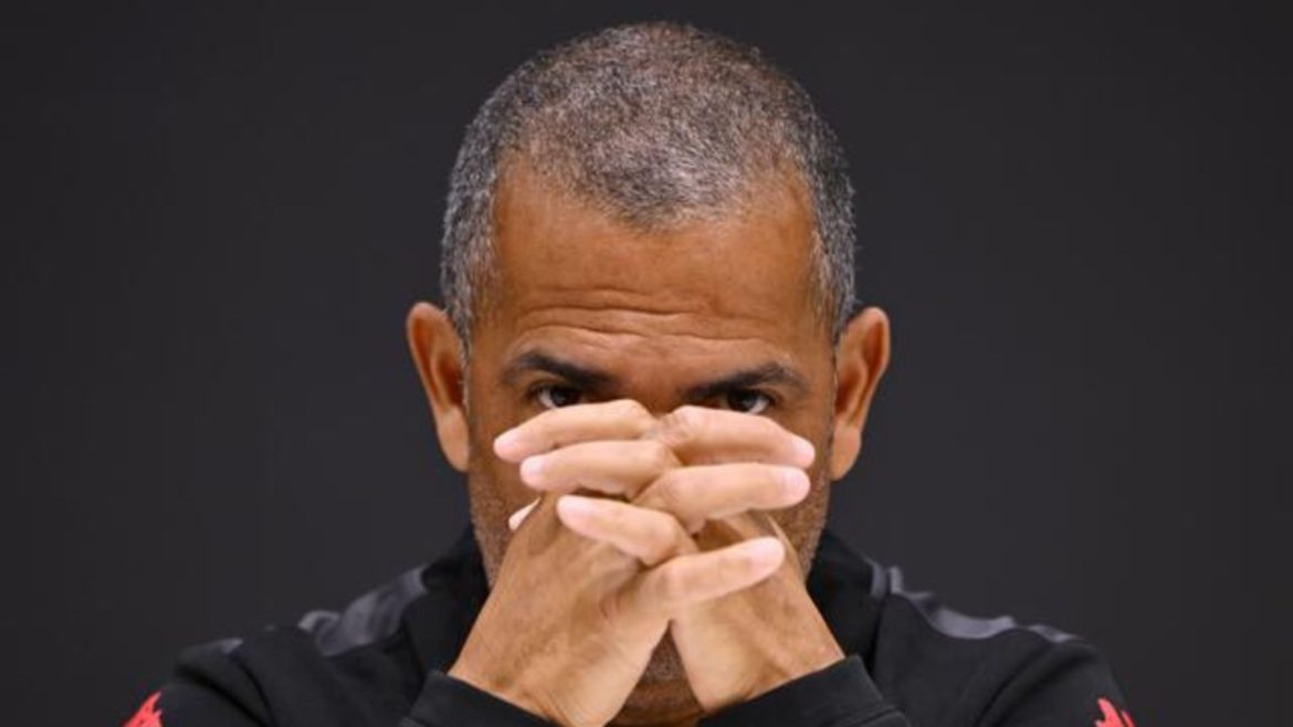 selecao-choca-e-demite-treinador-na-copa-do-mundo
