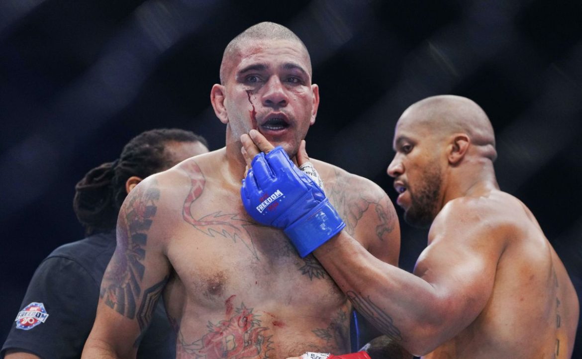 alex-poatan-despenca-em-ranking-do-ufc-apos-nocaute-sofrido
