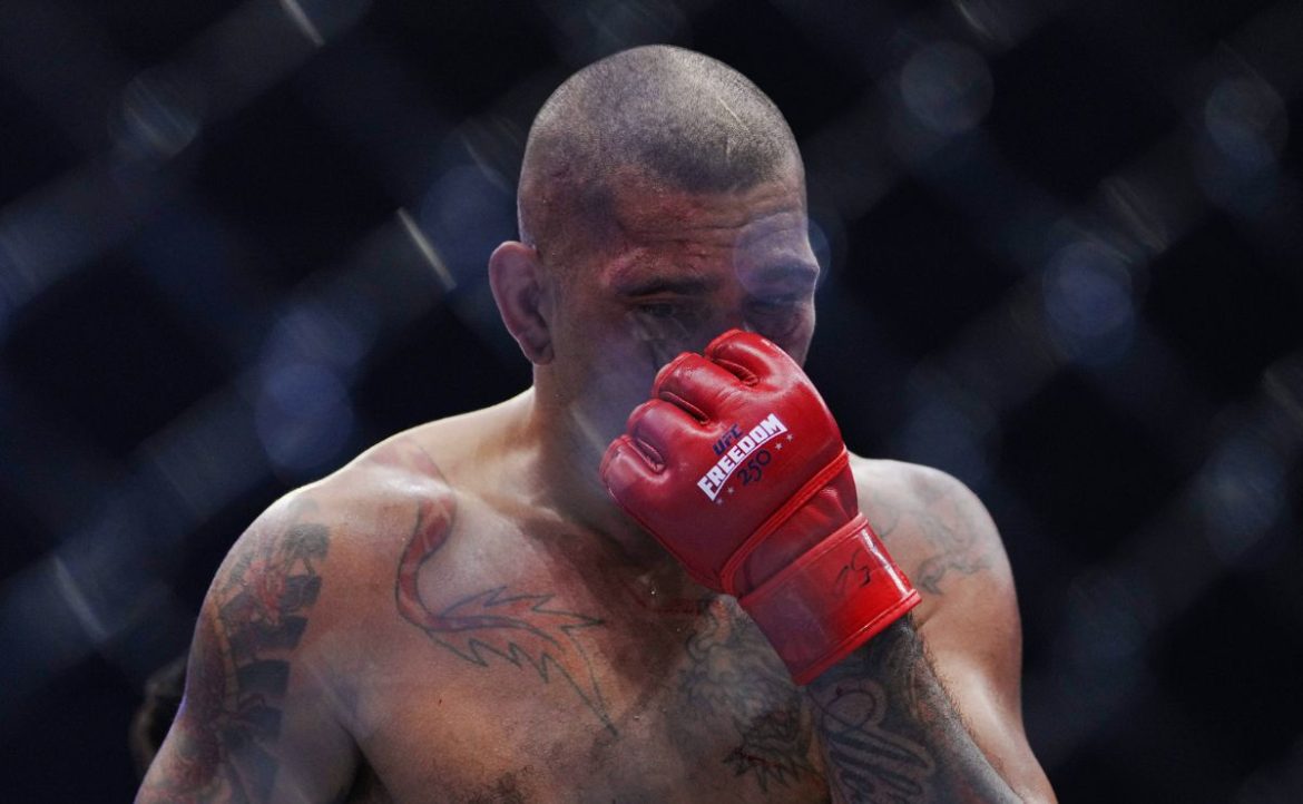poatan-recebe-suspensao-de-180-dias-apos-derrota-no-ufc