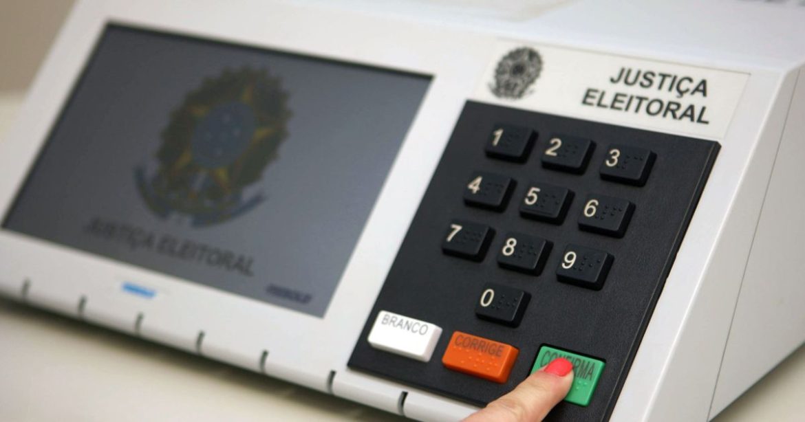eua-querem-enviar-funcionarios-ao-brasil-para-questionar-urnas,-diz-jornal